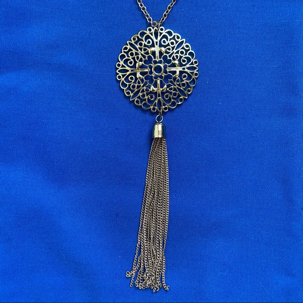 NWOT Long Gold Tassel Necklace
